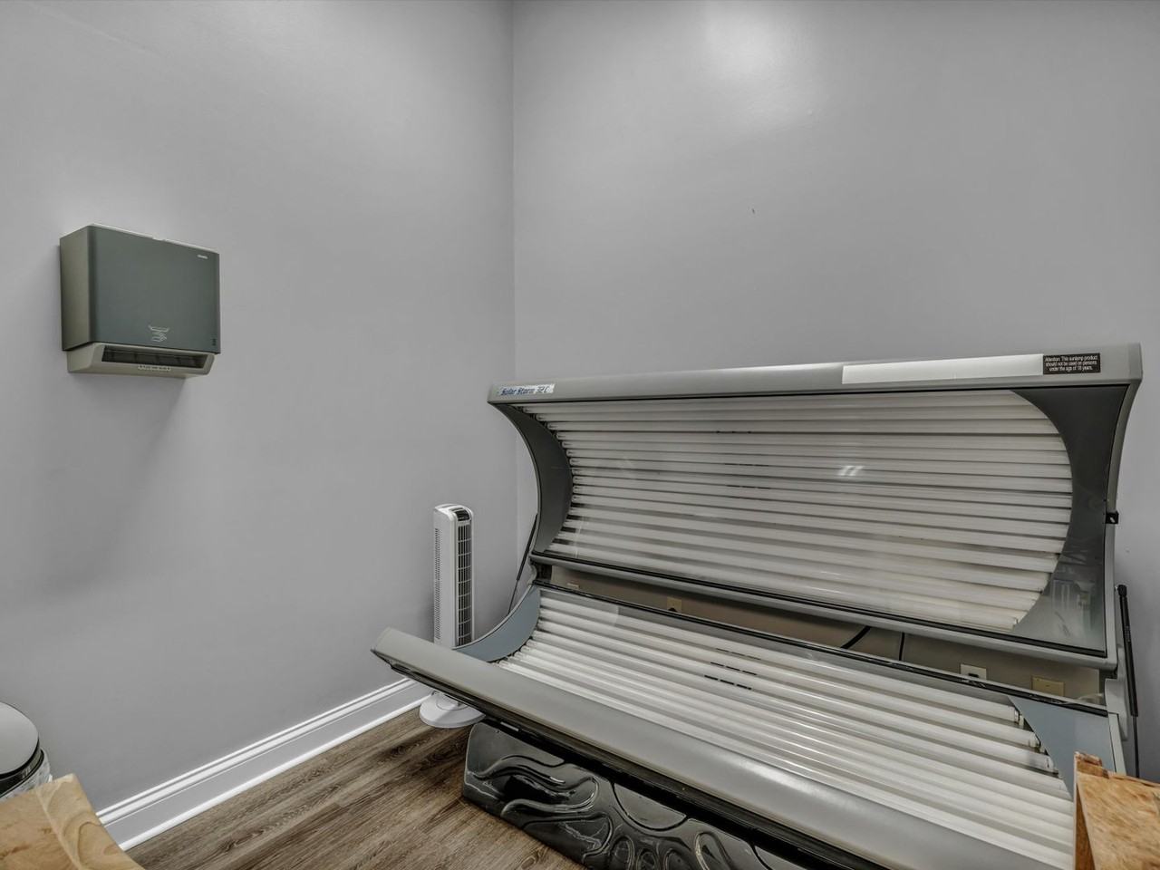 8584 Lincoln Ave - Photo 7 of 33