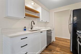 325 Se 32nd Ave - Photo 1 of 1