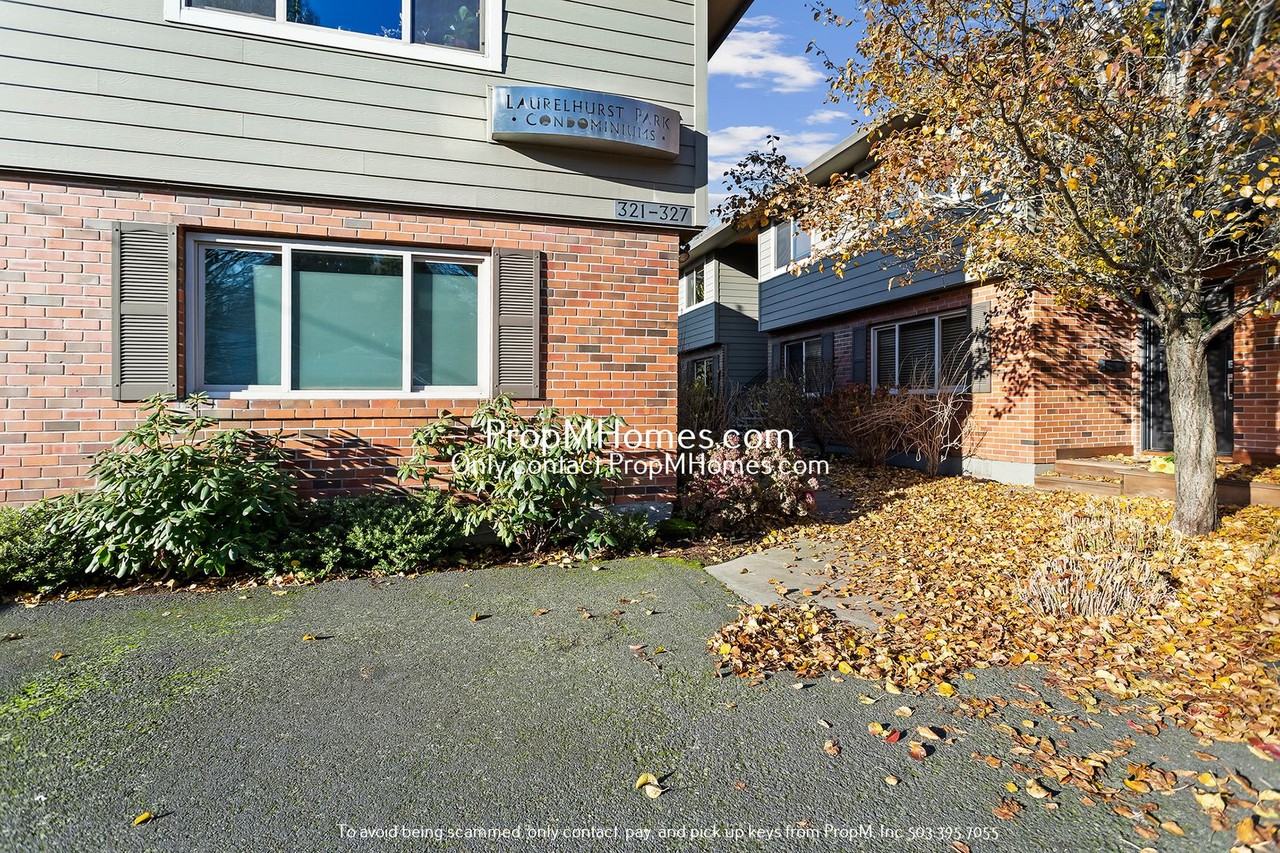 325 Se 32nd Ave - Photo 2 of 22