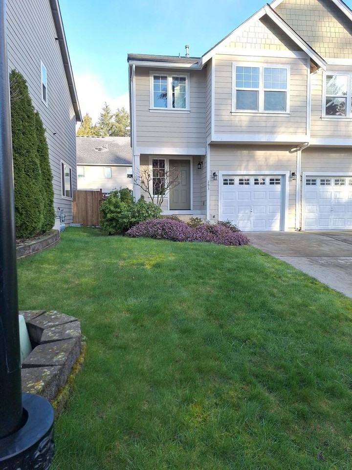 293 Ne Miramar Cir - Photo 3 of 50