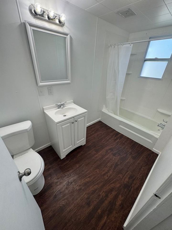 2807 Beaver St - Photo 4 of 35