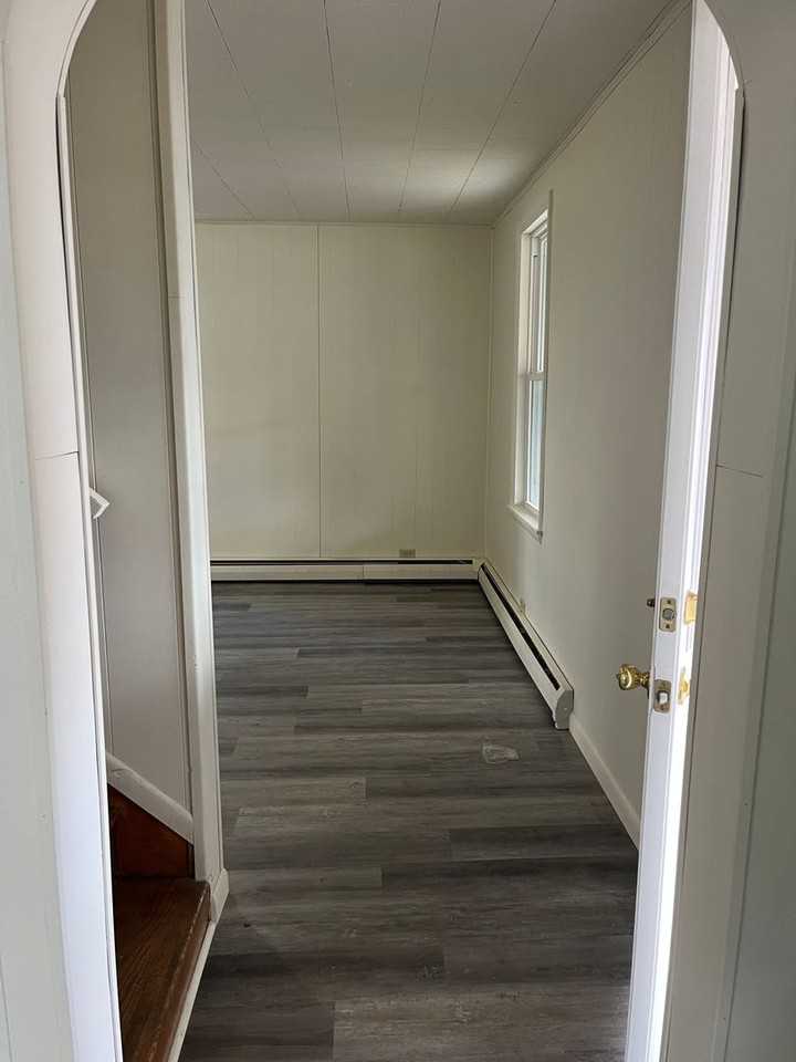 145 Grove St - Photo 6 of 35