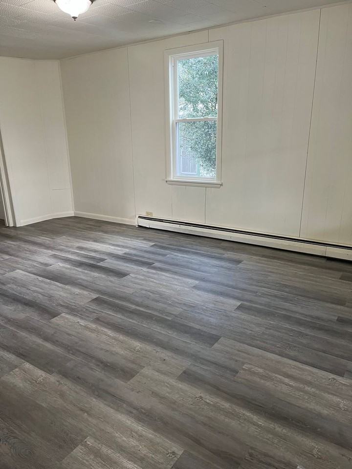 145 Grove St - Photo 7 of 35