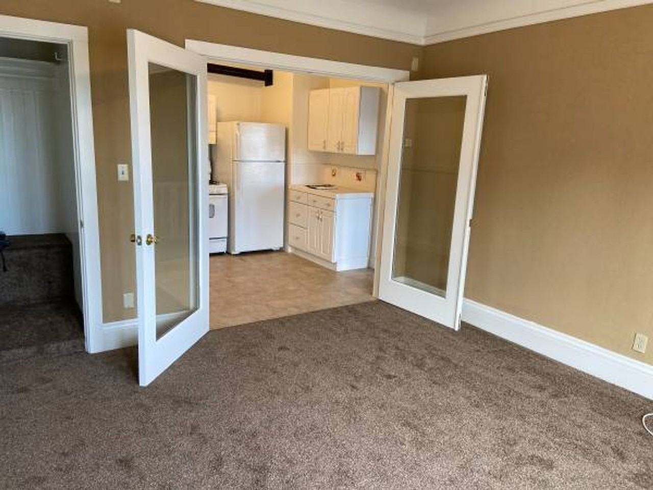 508 Kansas St - Photo 3 of 13