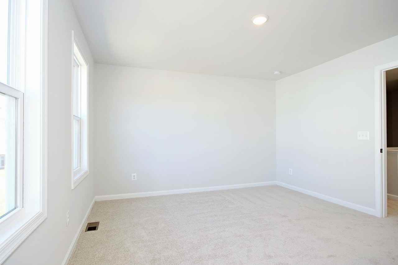 3230 Hudson St - Photo 7 of 21