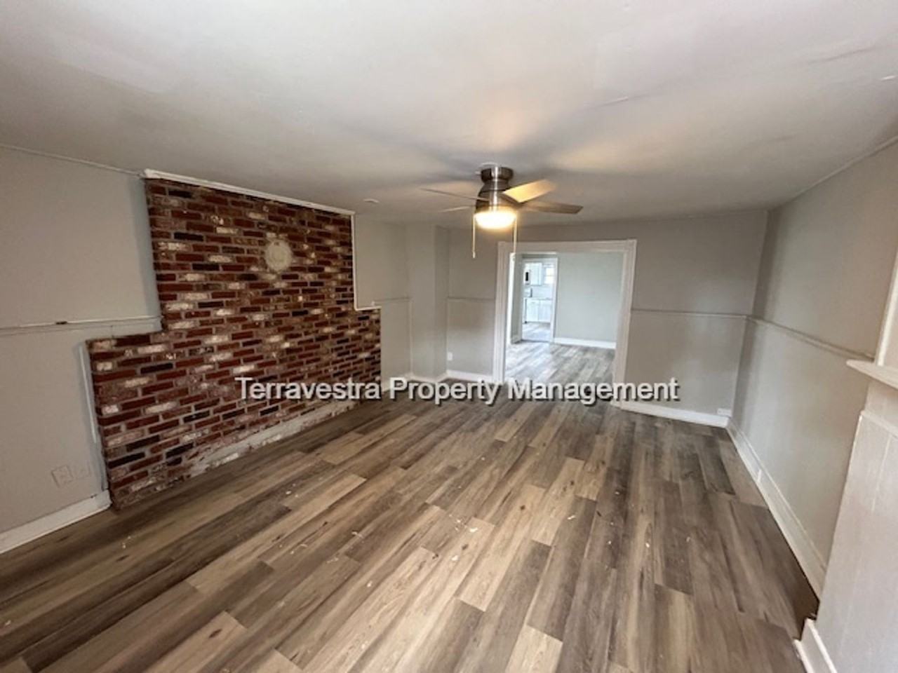 414 E Main St - Photo 5 of 20