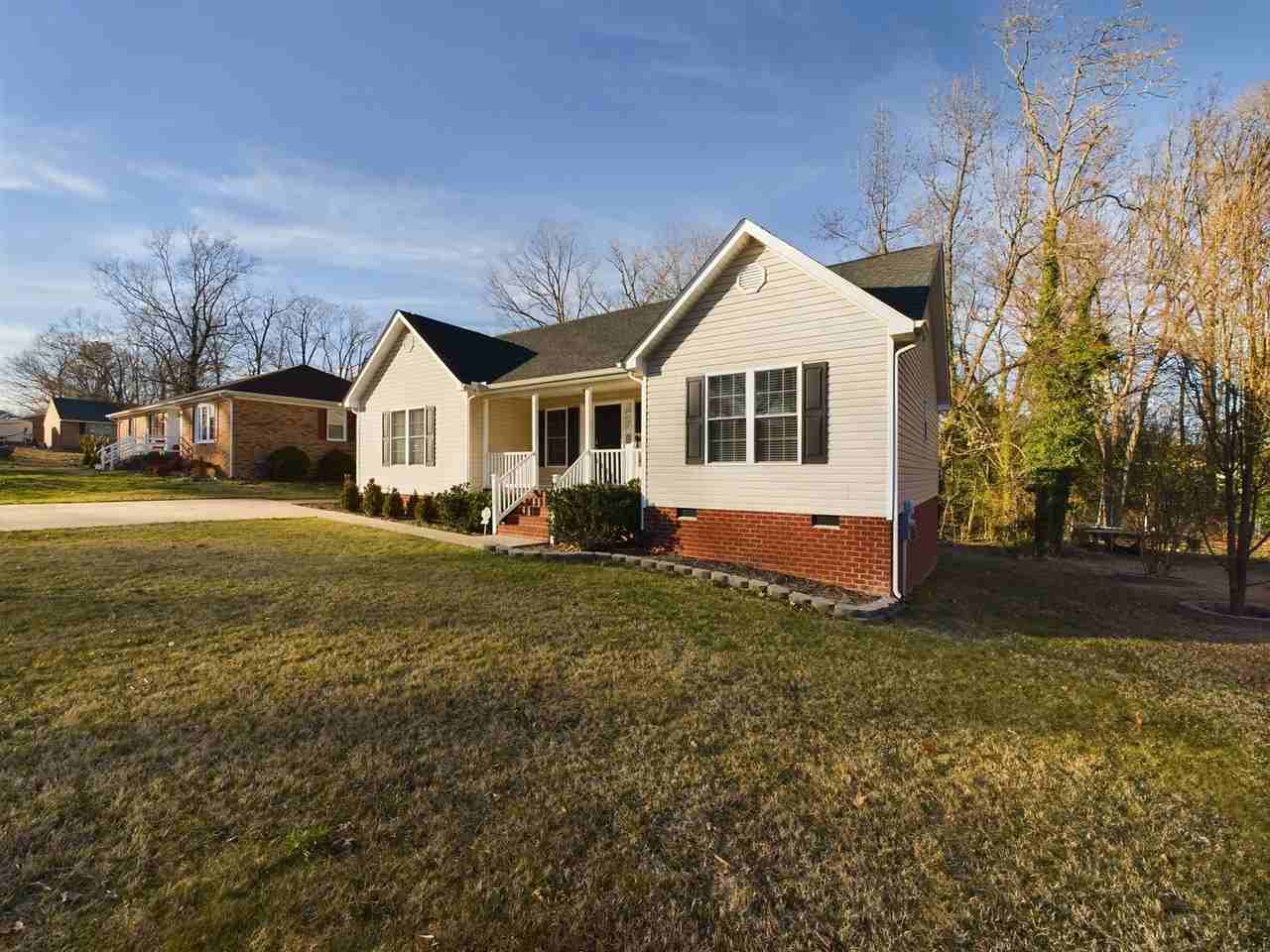 3706 Perthshire Ln - Photo 3 of 31
