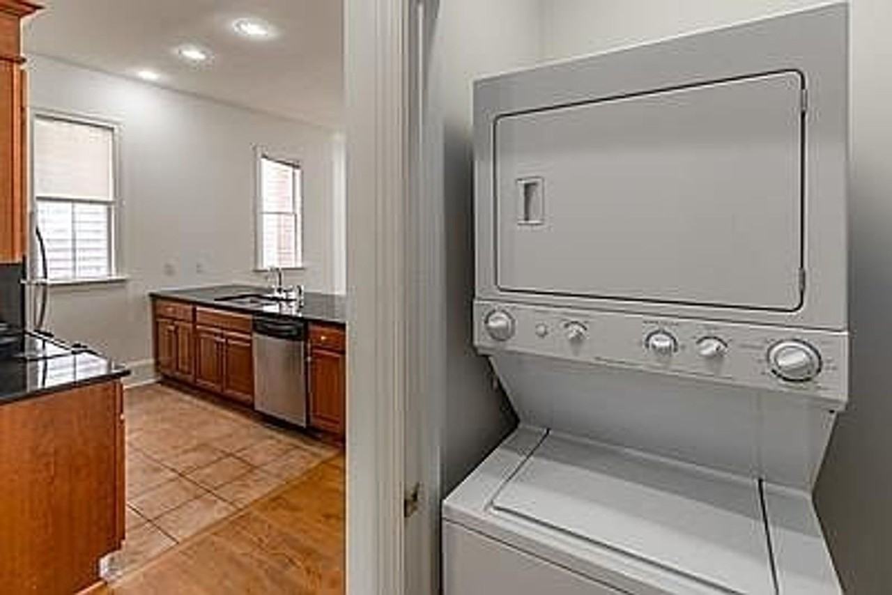 1614 W Cary St - Photo 7 of 16