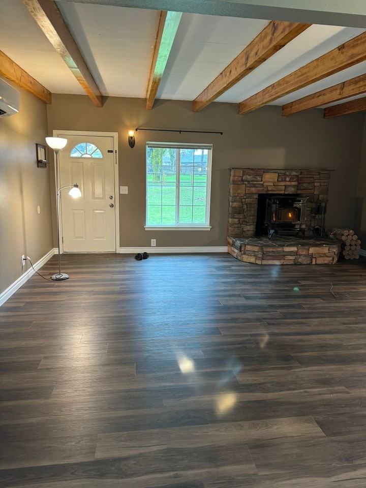 119 Oakbourne Ln - Photo 2 of 17