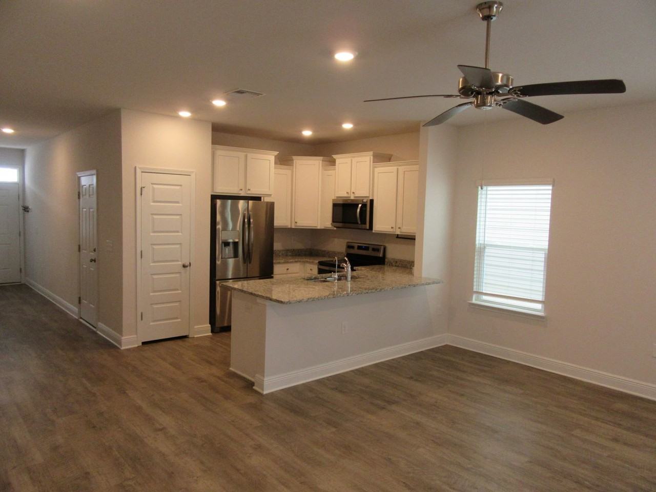 1612 Caleigh Ct - Photo 2 of 23