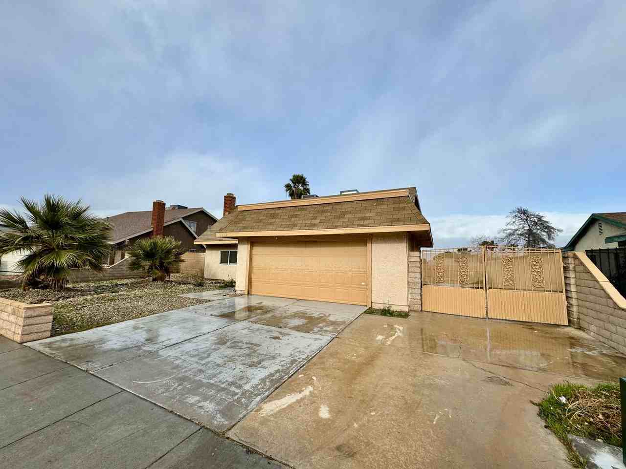 4032 Arrowood Dr - Photo 2 of 16