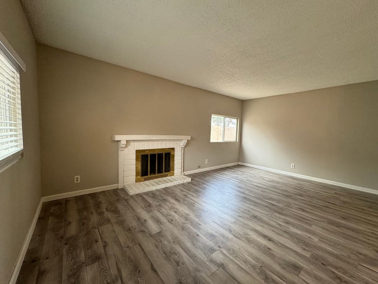 4032 Arrowood Dr - Photo 4 of 16