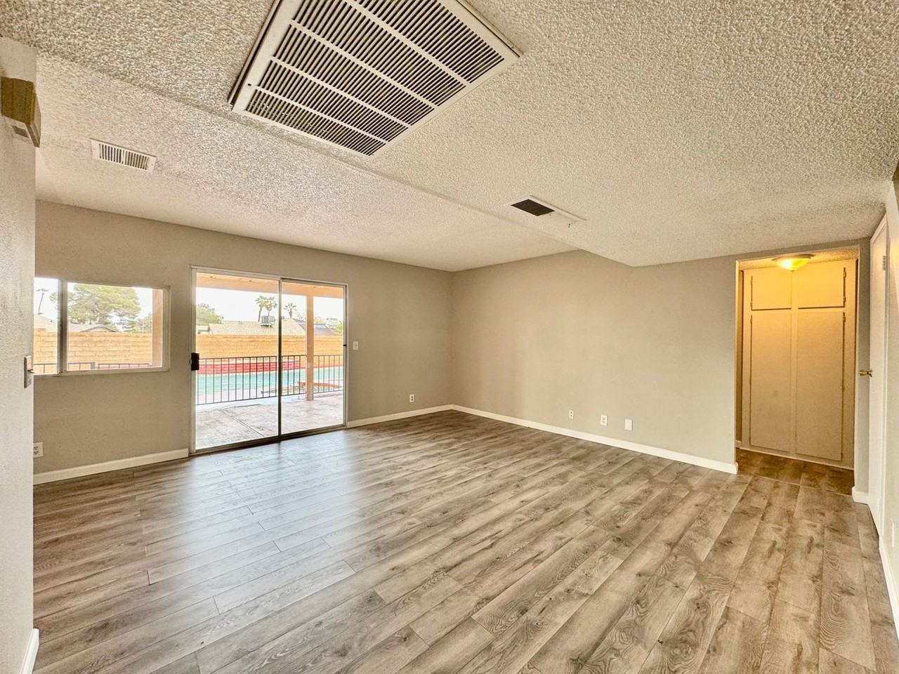 4032 Arrowood Dr - Photo 5 of 16