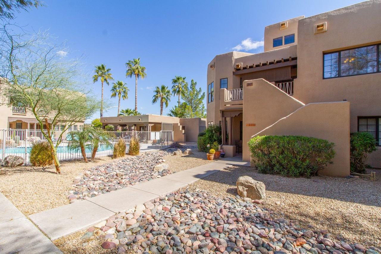 12438 N Saguaro Blvd