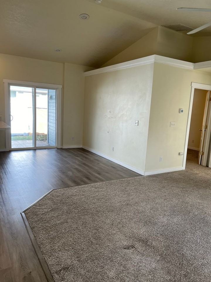 415 Augustina Ct - Photo 3 of 25