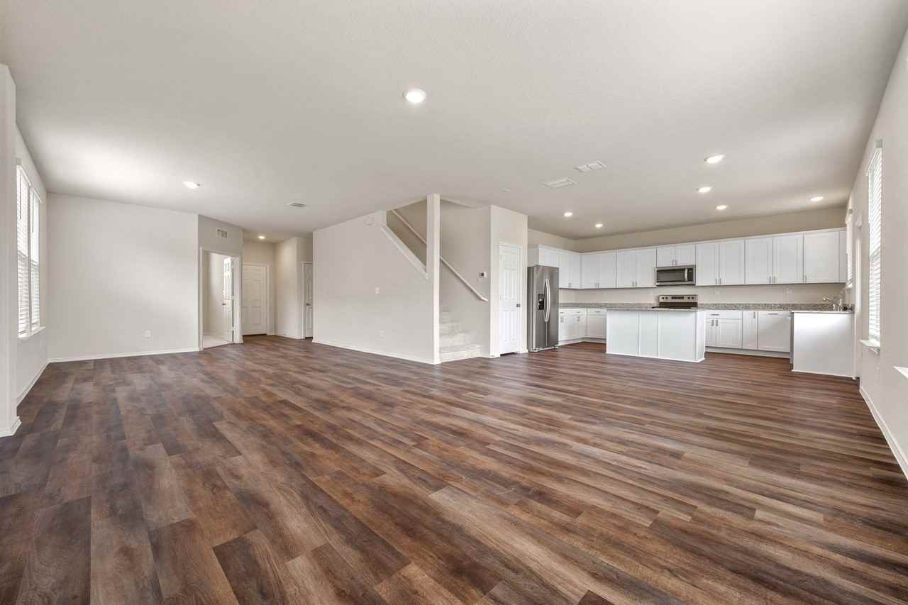 527 Autumn Rouge - Photo 5 of 18