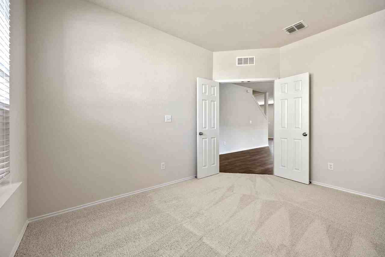 527 Autumn Rouge - Photo 7 of 18