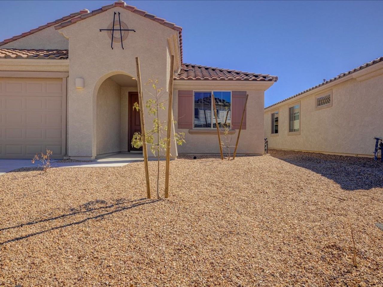 13466 E Joseph Mills Ln - Photo 3 of 40