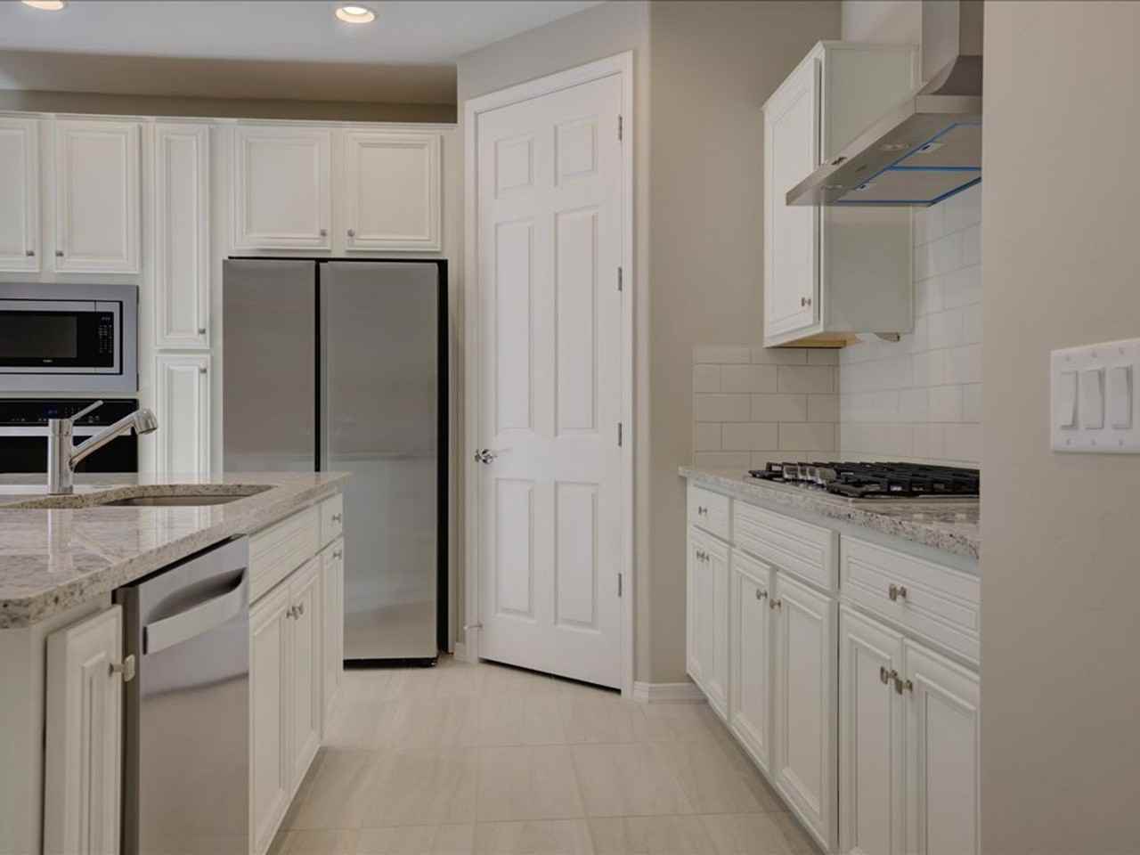 13466 E Joseph Mills Ln - Photo 6 of 40