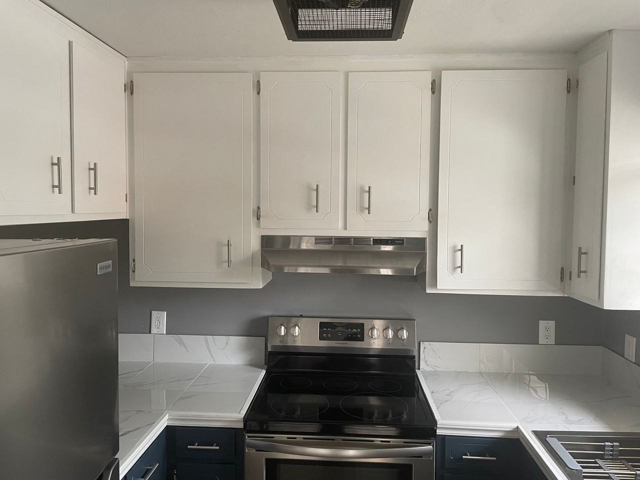 1108 Greentree Ct Apt J - Photo 5 of 15