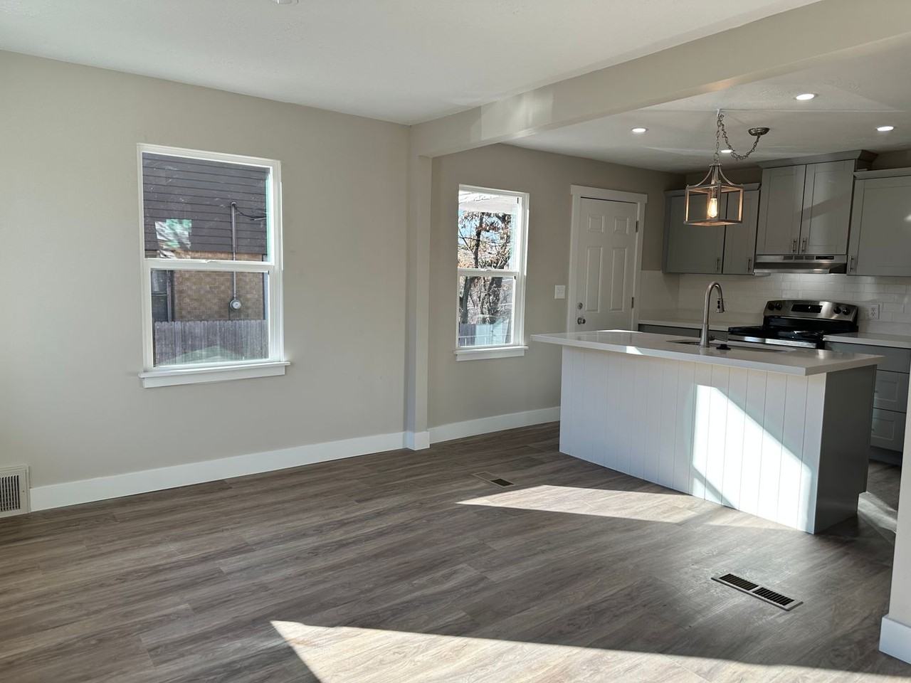 2925 Madison Ave - Photo 2 of 50