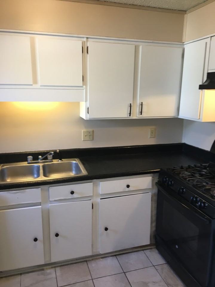 2100 Lenoa Ln - Photo 3 of 11