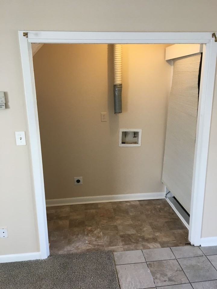 2100 Lenoa Ln - Photo 7 of 11