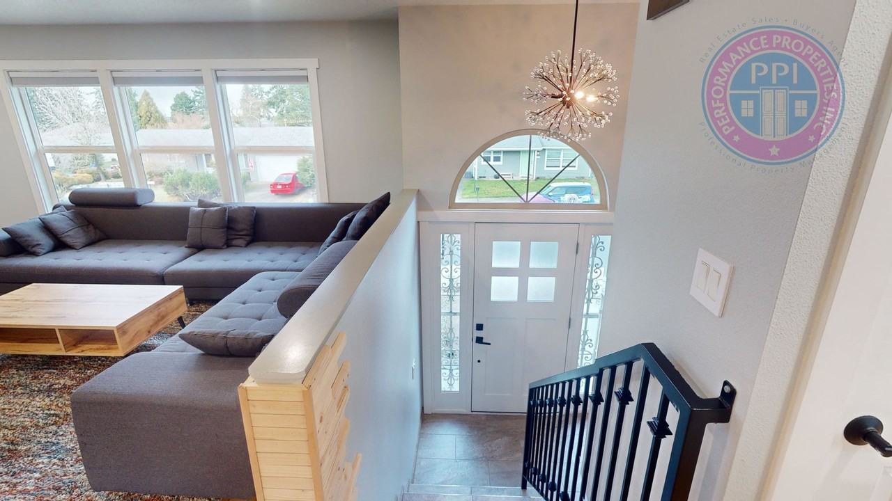 1720 Nw 16th St - Photo 2 of 28