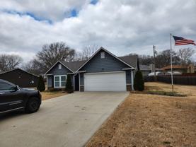 3003 Ne Walnut Grove Rd - Photo 1 of 1