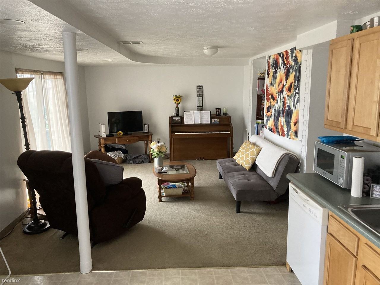 (August)(oakland)(pitt)(cmu) LARGE APARTMENT Apartments 3889 Bigelow