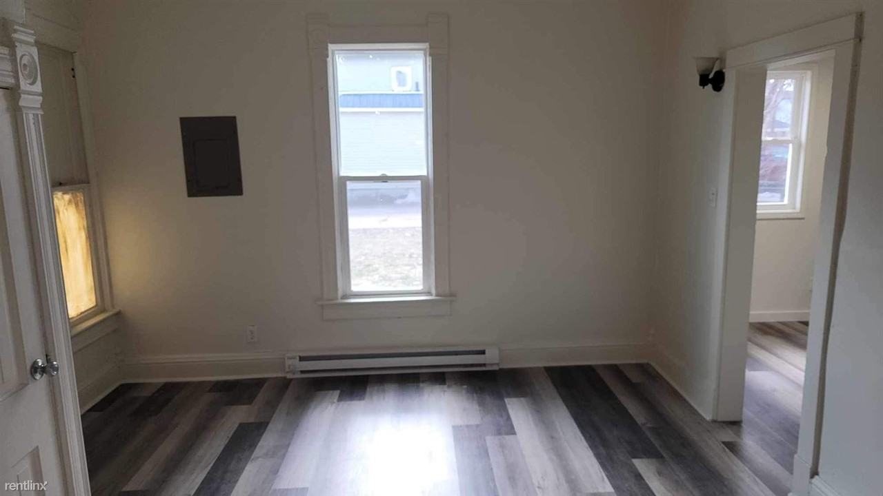 526 Vistula St - Photo 3 of 6