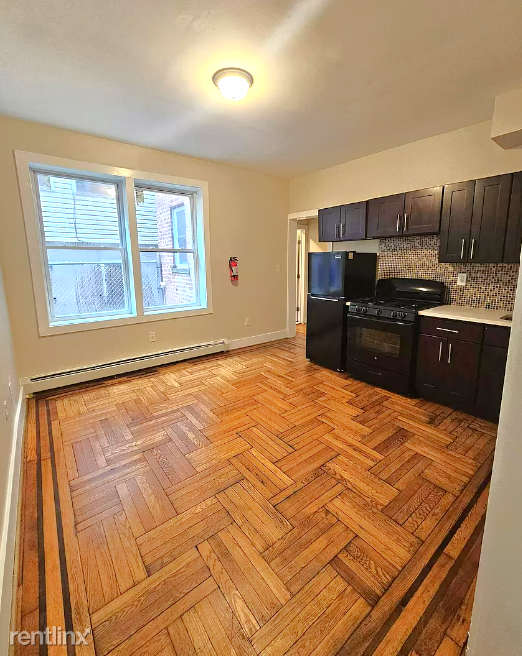 901 Bergen St - Photo 2 of 5