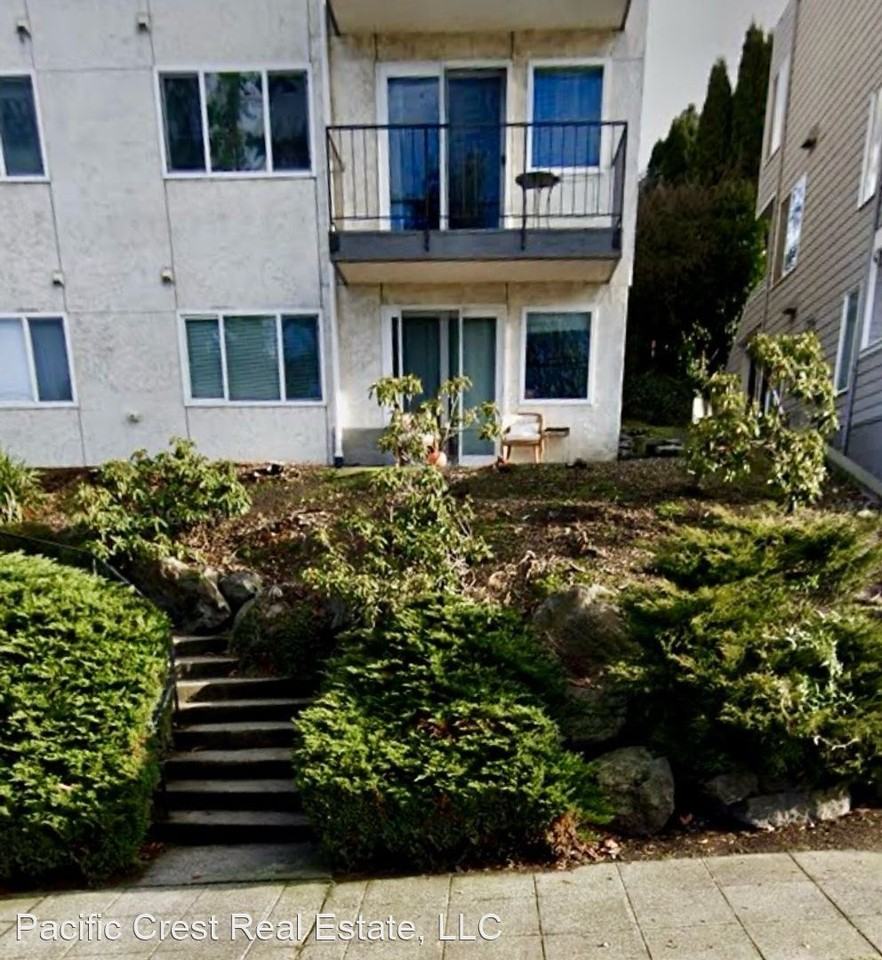 3050 14th Ave W - Photo 2 of 18