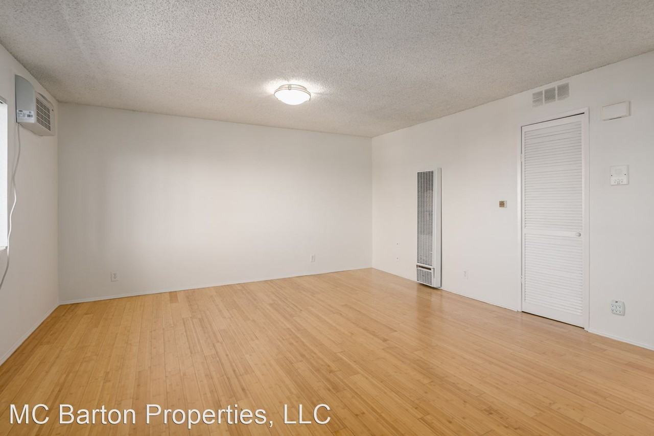 5533 Barton Ave - Photo 2 of 26