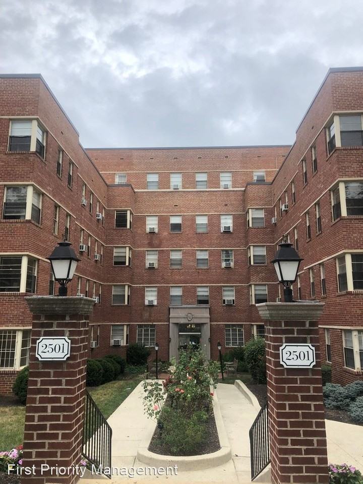 2501 Q Street - Photo 2 of 3