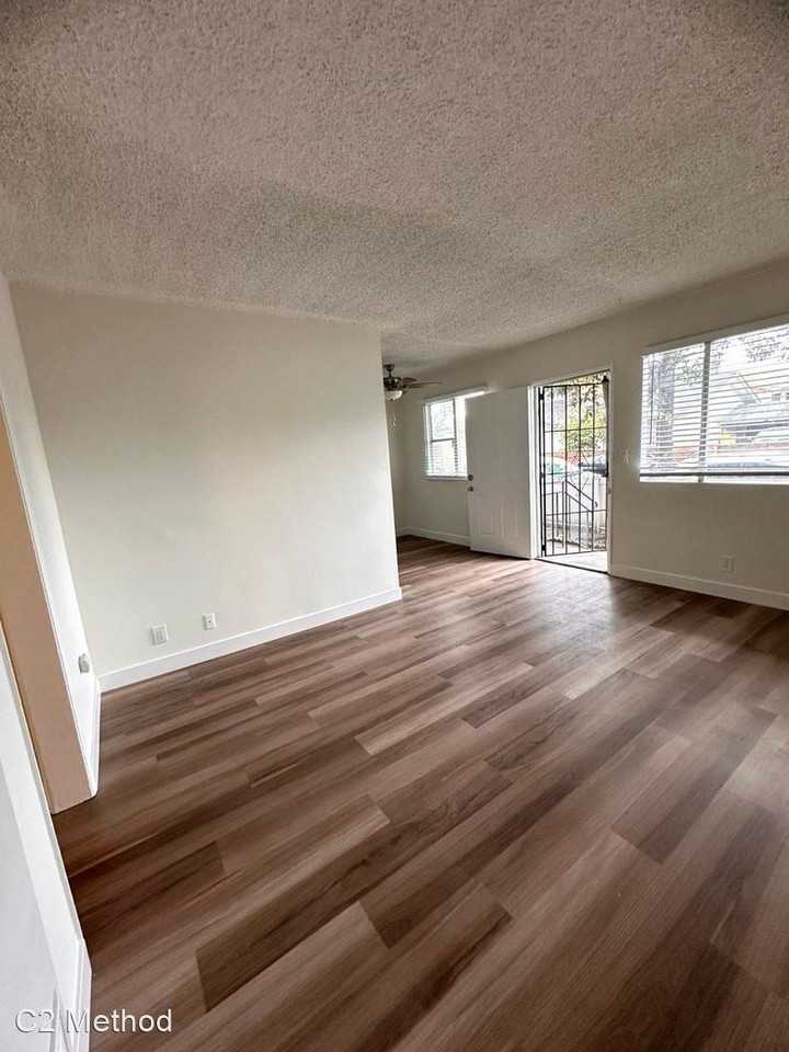 1497 N Elm Avenue - Photo 2 of 12