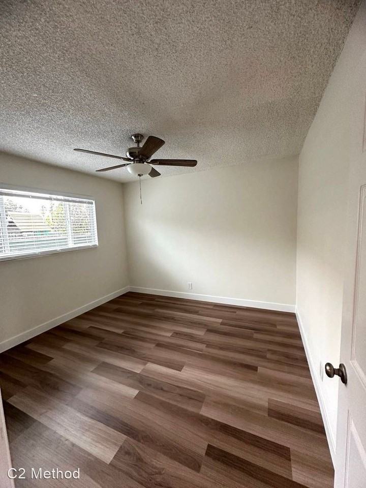 1497 N Elm Avenue - Photo 3 of 12