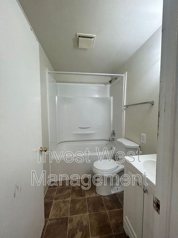 9100 Vancouver Avenue #14 - Photo 5 of 17