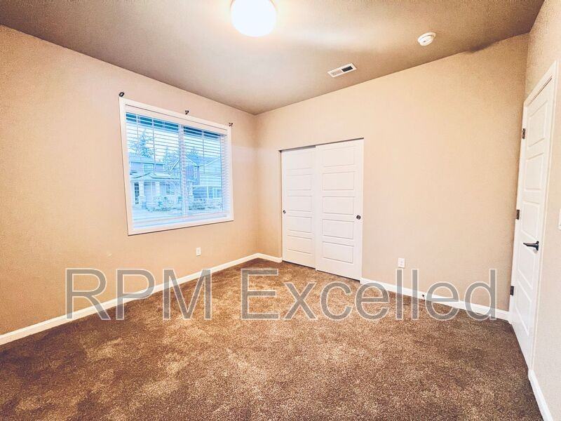 32728 Ash Ave Se - Photo 6 of 37