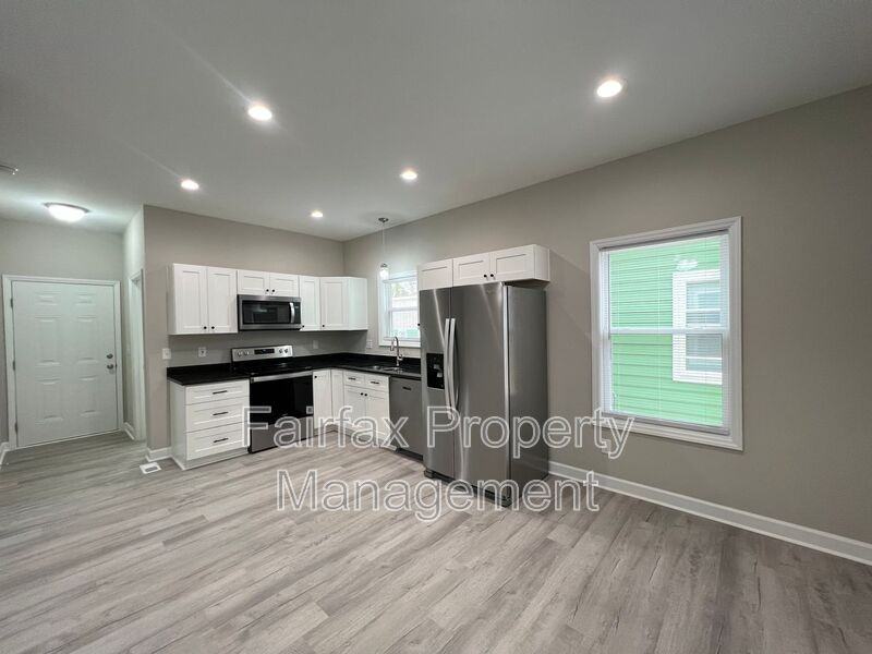 2307 Owen St #A - Photo 2 of 9