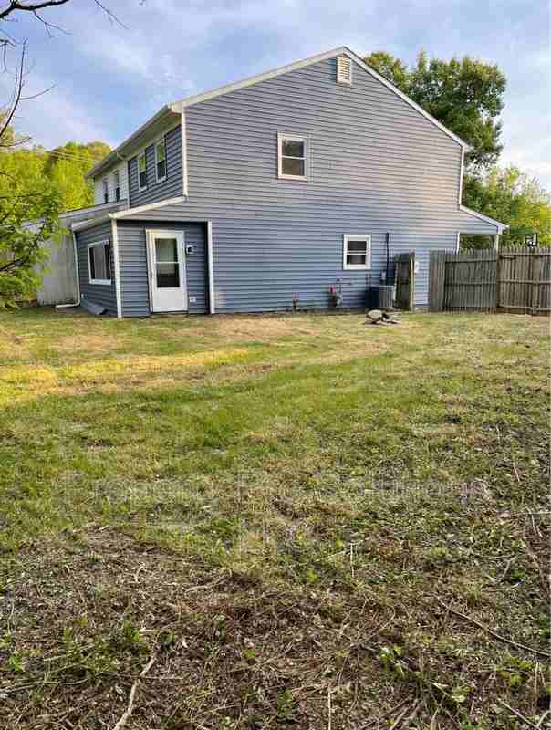 507 Scholar Ct - Photo 3 of 17