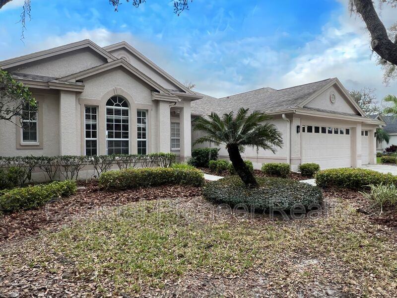 18111 Sugar Brooke Dr - Photo 2 of 40