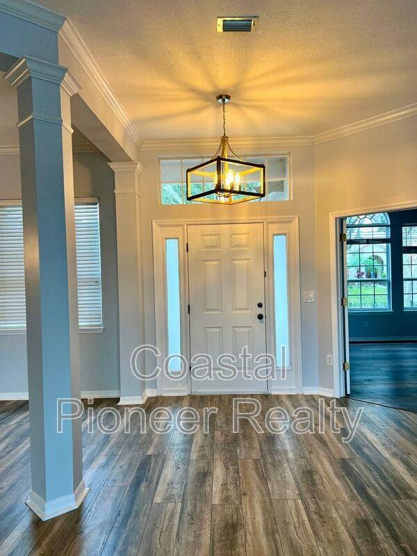 18111 Sugar Brooke Dr - Photo 4 of 40