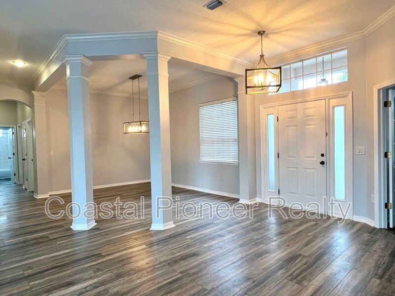 18111 Sugar Brooke Dr - Photo 5 of 40