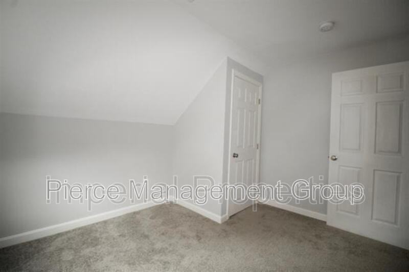 59 S Spring St - Photo 3 of 11