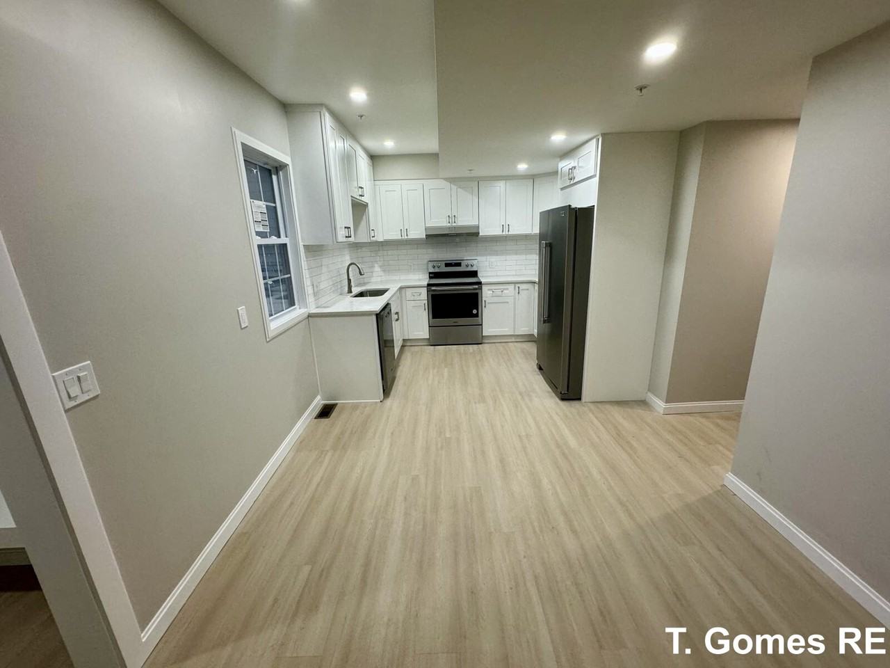 157 Pearl St #1 - Photo 2 of 15