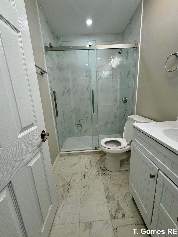 157 Pearl St #1 - Photo 6 of 15