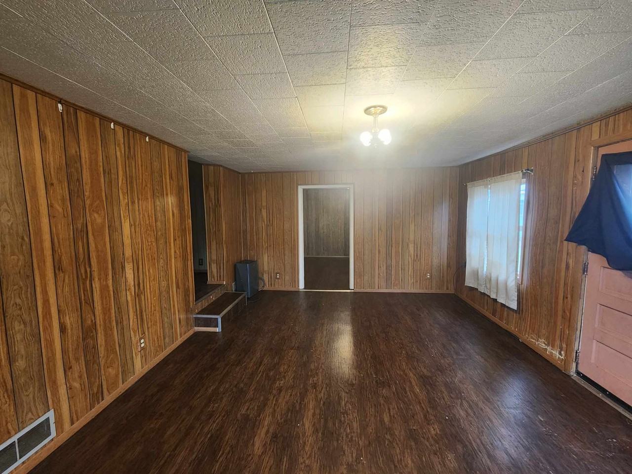 244 Fairview Ave - Photo 3 of 11