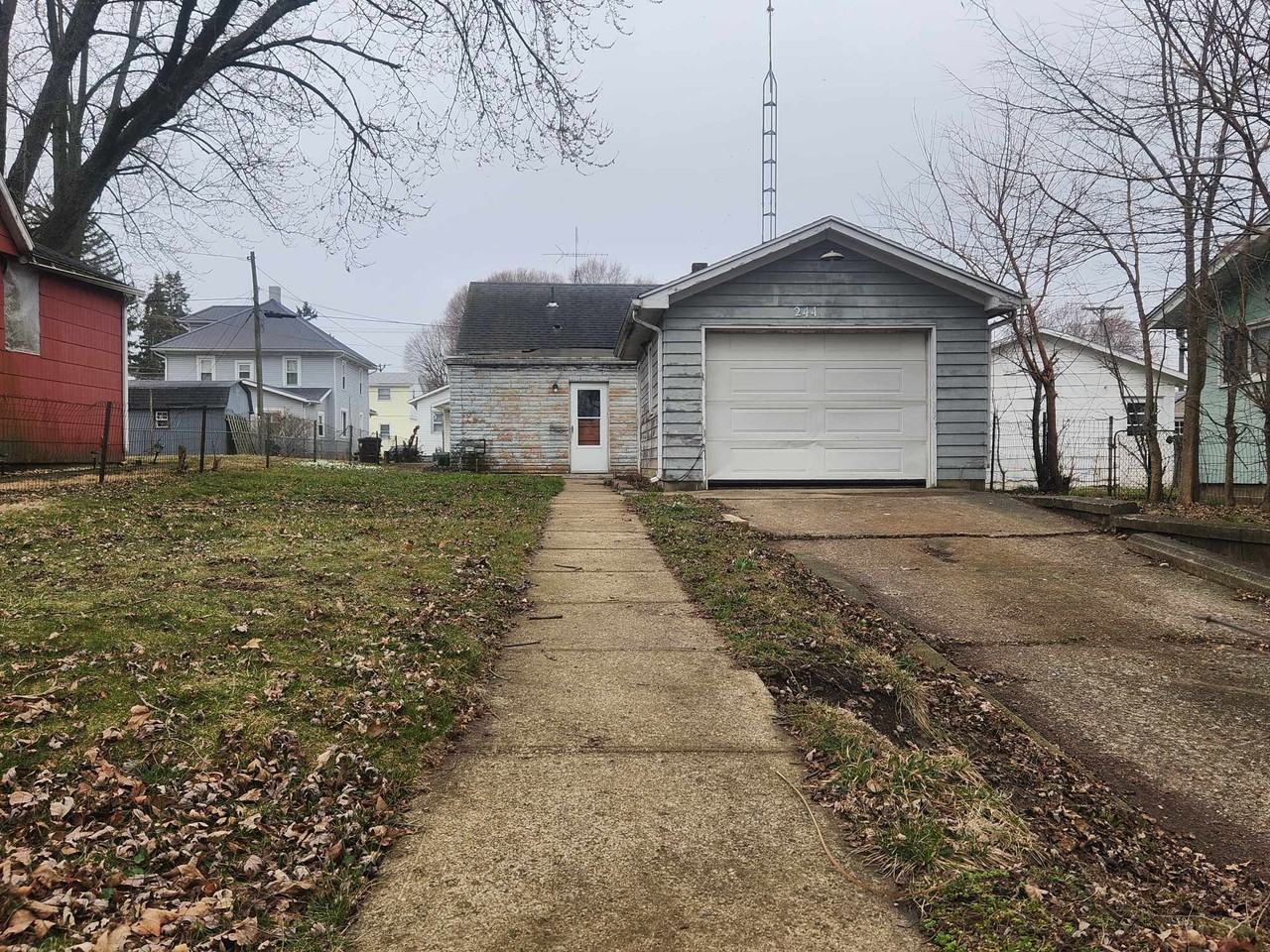 244 Fairview Ave - Photo 2 of 11