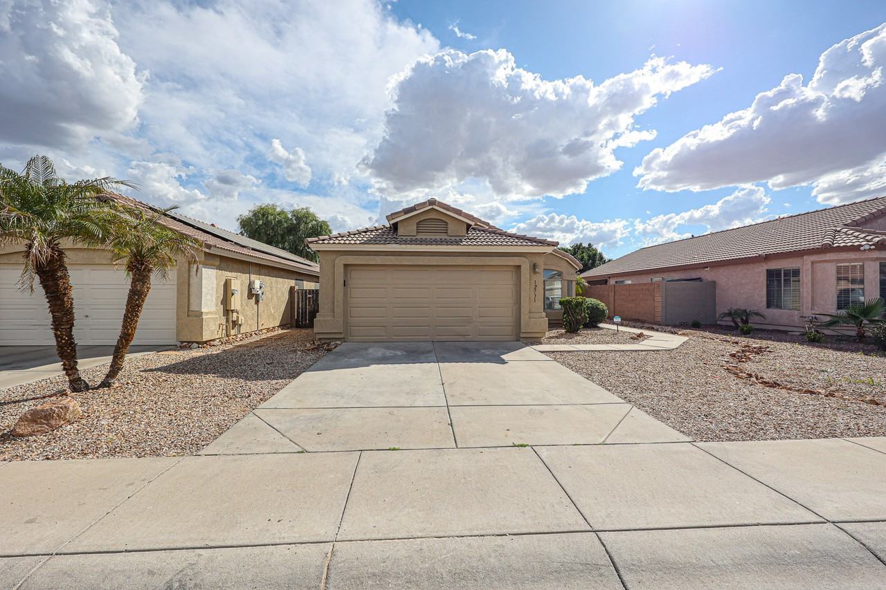 12731 W Sharon Dr - Photo 3 of 45